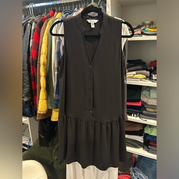 Nine West Adaptive Button Front Ruffle Dress - Picture 3 of 4